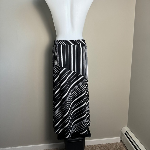 VAMP Women's Black/White Vintage Pull On A-Line Maxi Skirt Size Small Geometric - Picture 4 of 13
